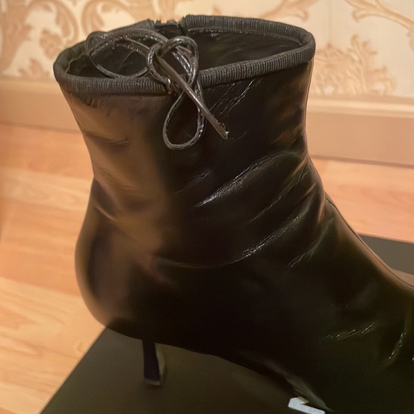 Gorgeous Chanel booties size 9 - Picture 5 of 7